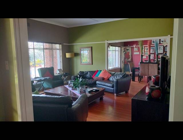 3 BEDROOM FREEHOLD FOR SALE IN DALVIEW
